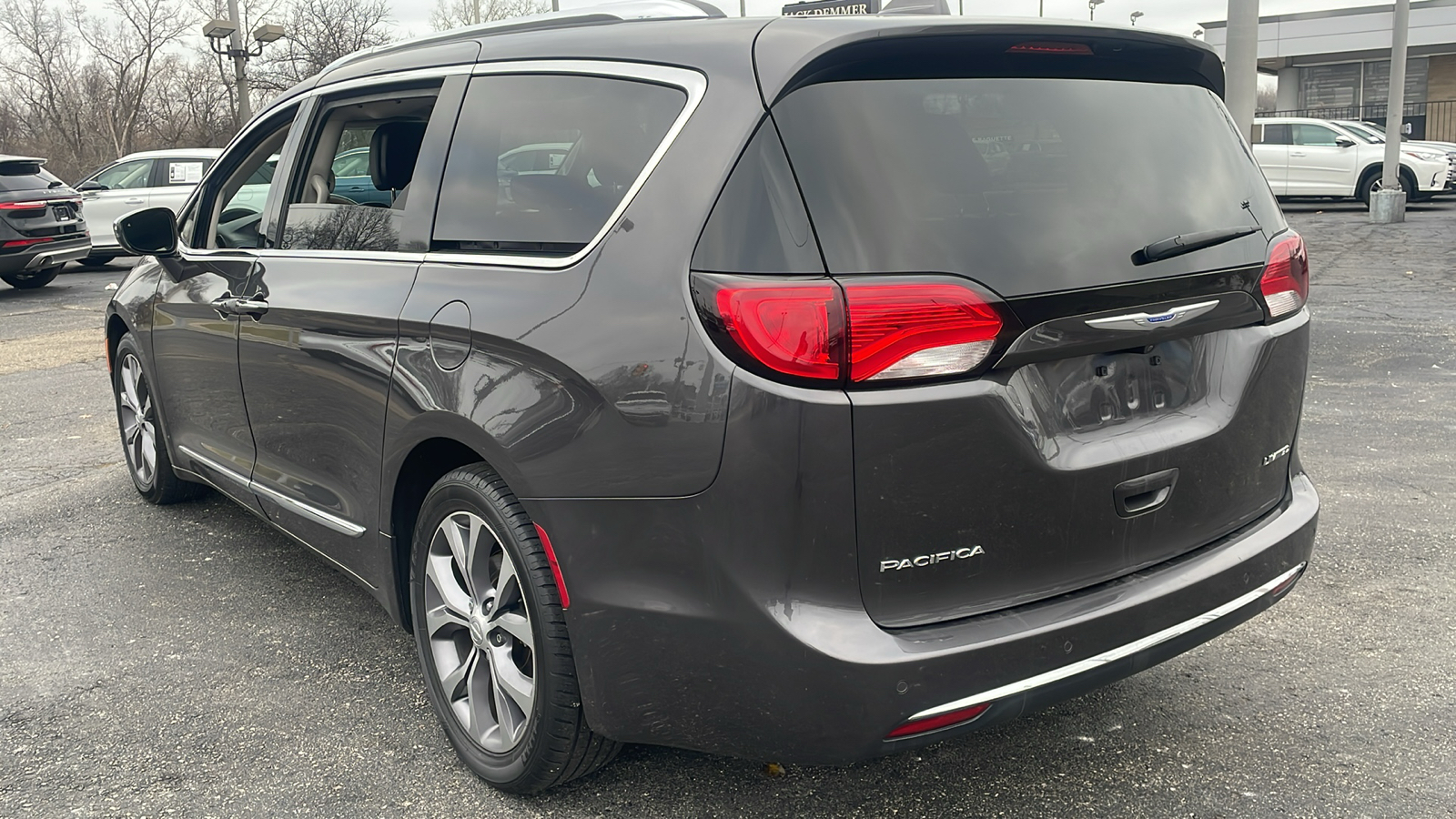 2018 Chrysler Pacifica Limited 5