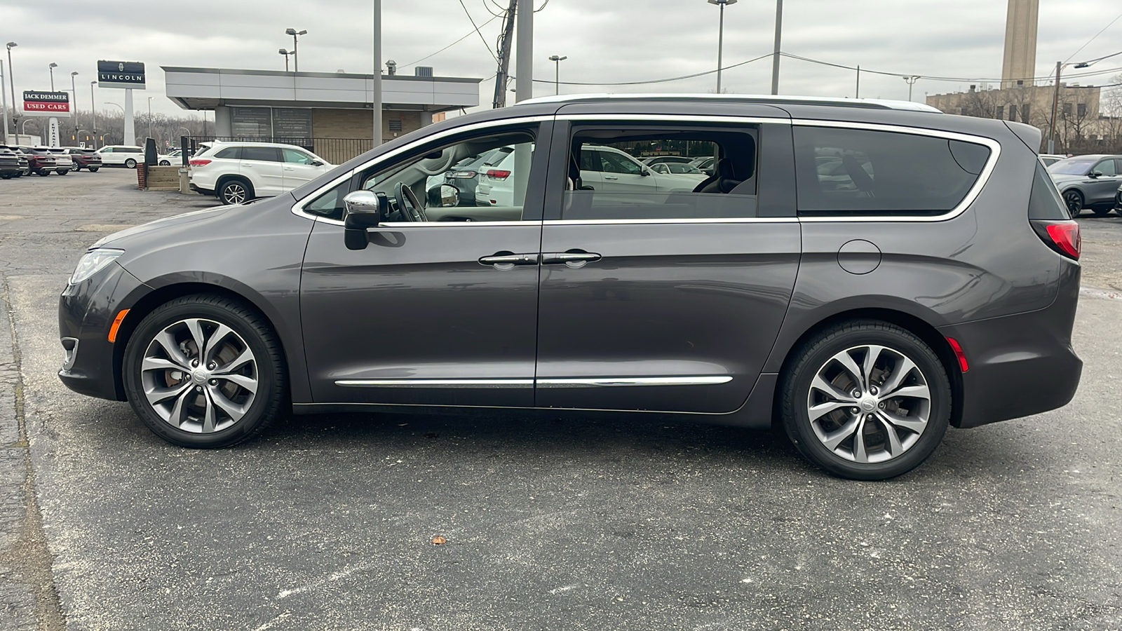 2018 Chrysler Pacifica Limited 6