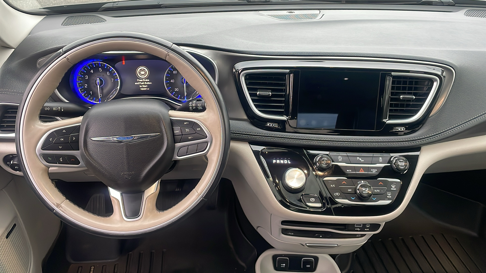 2018 Chrysler Pacifica Limited 13