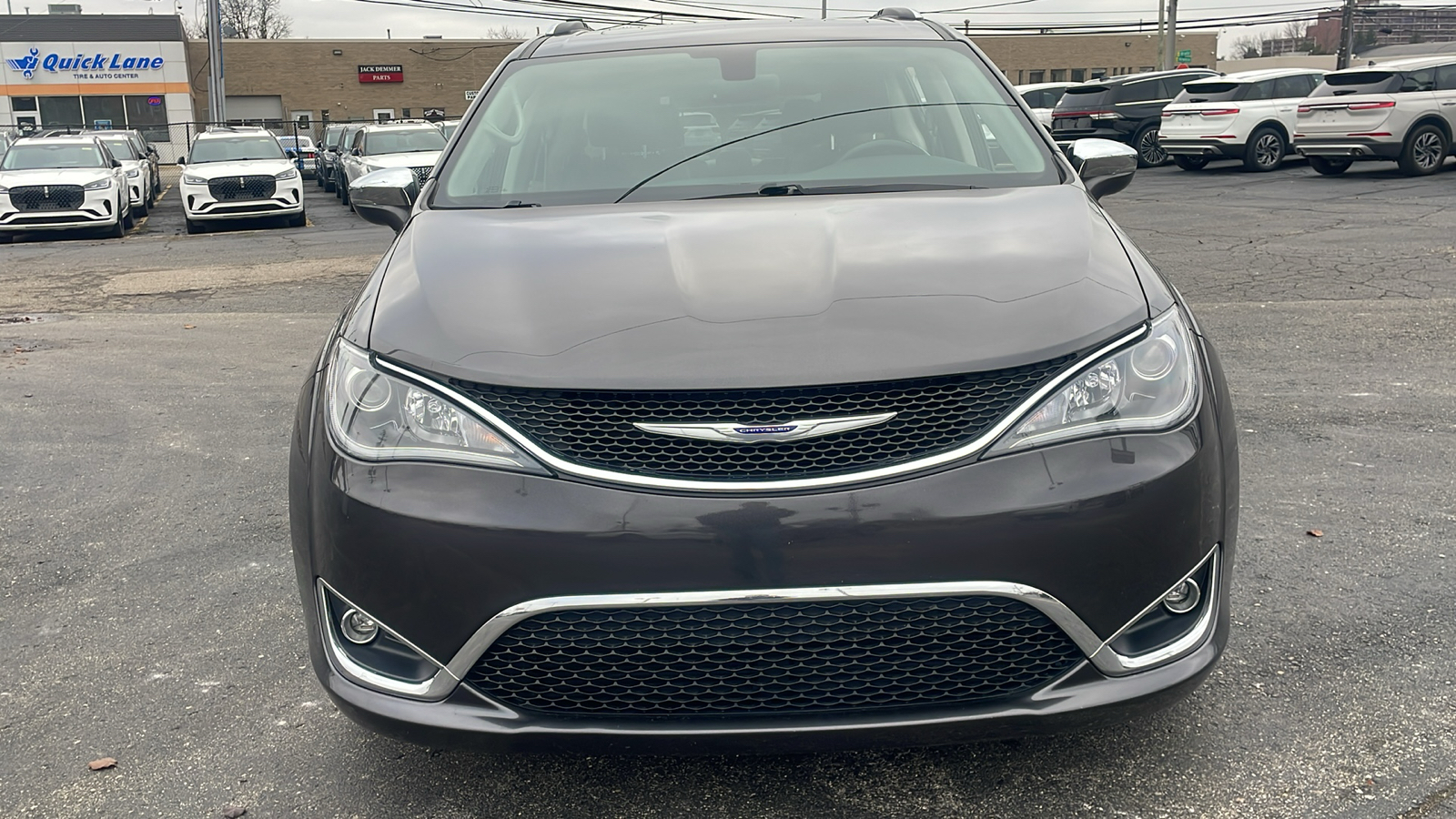 2018 Chrysler Pacifica Limited 34