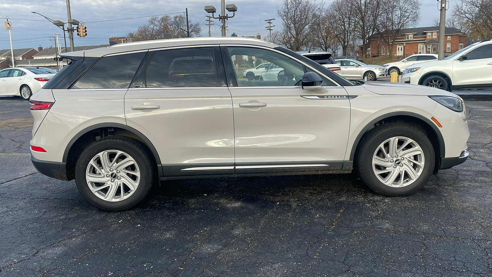 2022 Lincoln Corsair Standard 3