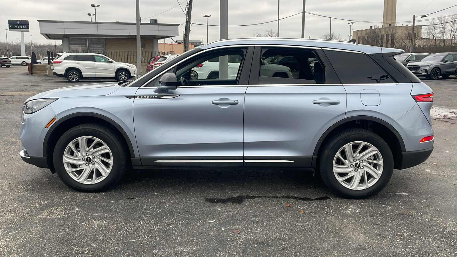 2022 Lincoln Corsair Standard 6