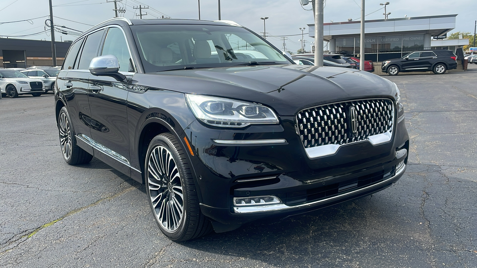 2022 Lincoln Aviator Black Label 2