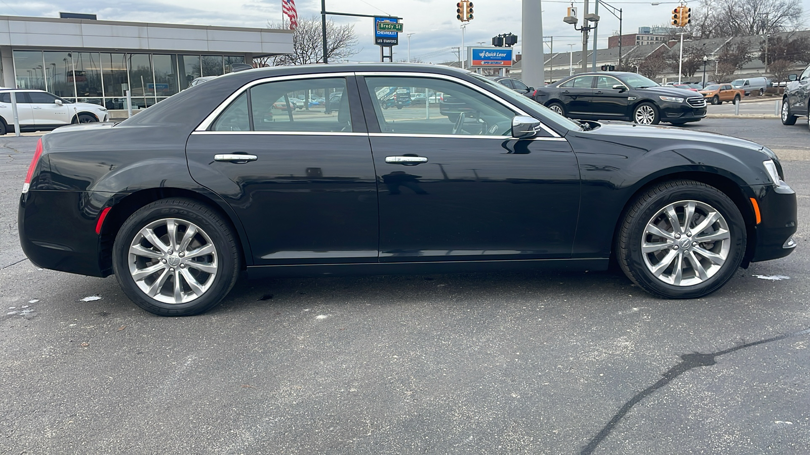 2015 Chrysler 300 C 3