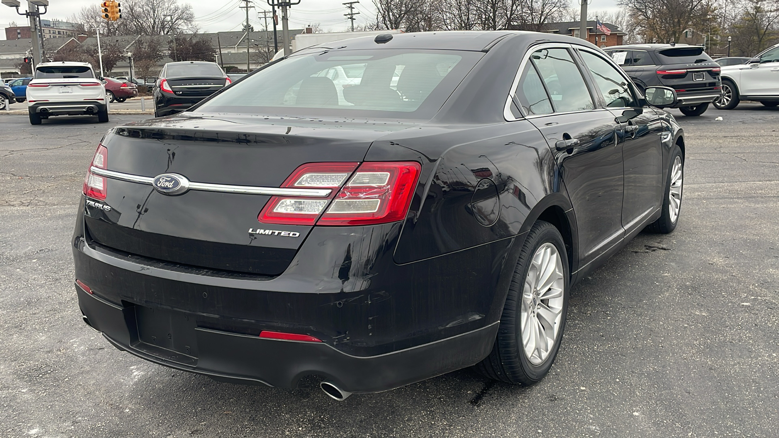 2019 Ford Taurus Limited 4