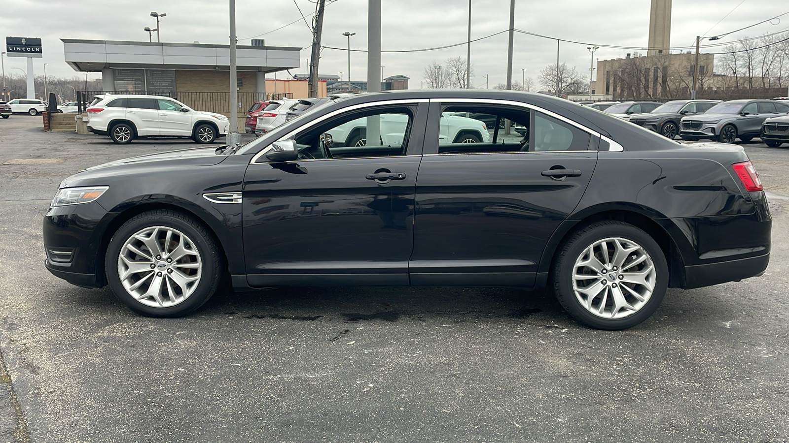 2019 Ford Taurus Limited 6