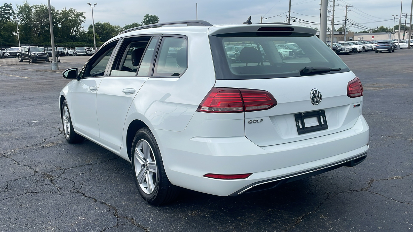 2019 Volkswagen Golf SportWagen S 5