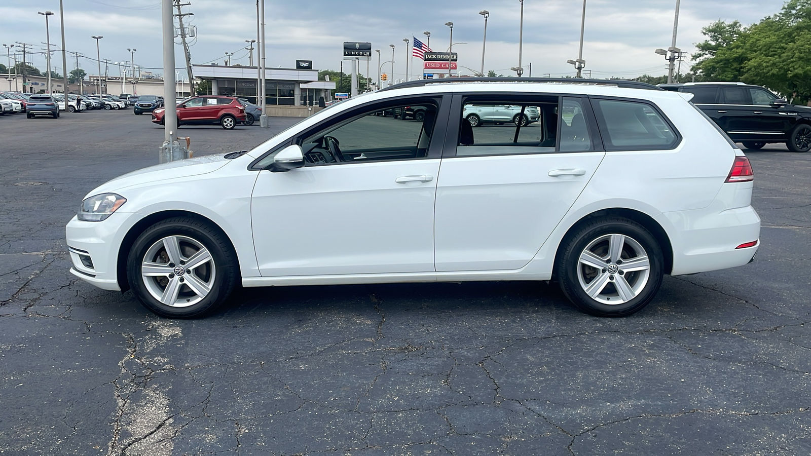 2019 Volkswagen Golf SportWagen S 6