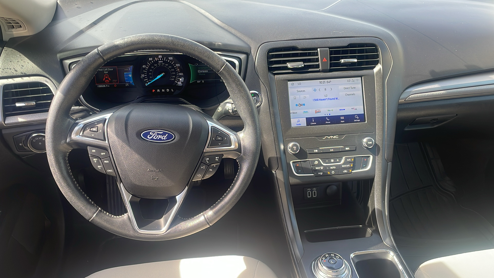 2020 Ford Fusion SE 17