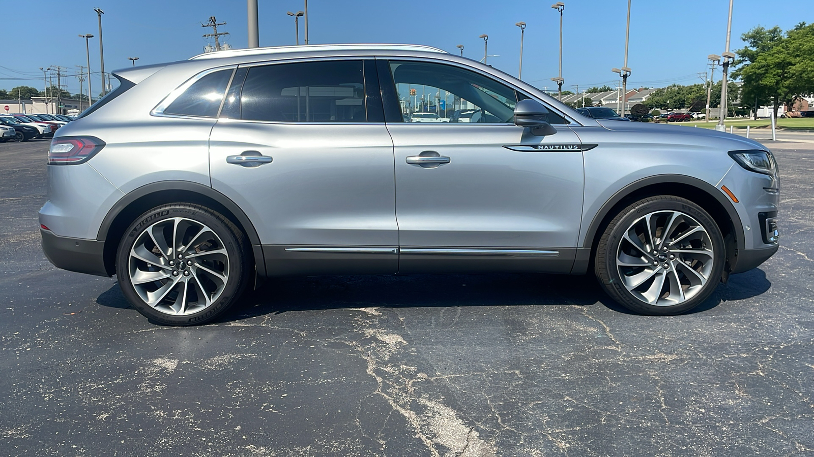 2020 Lincoln Nautilus Reserve 3