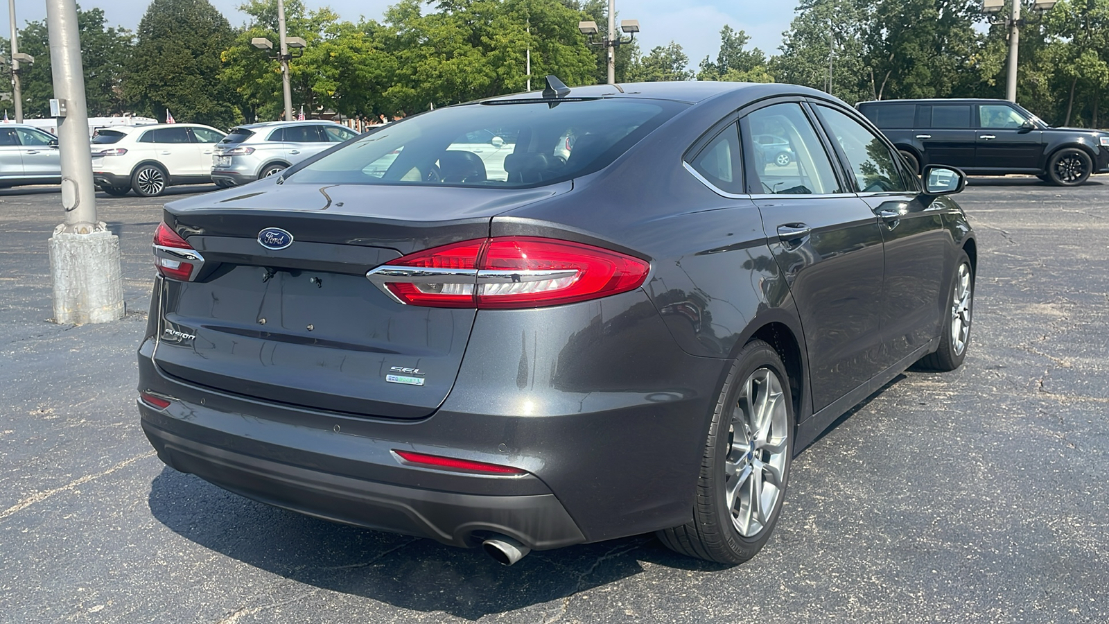 2020 Ford Fusion SEL 4