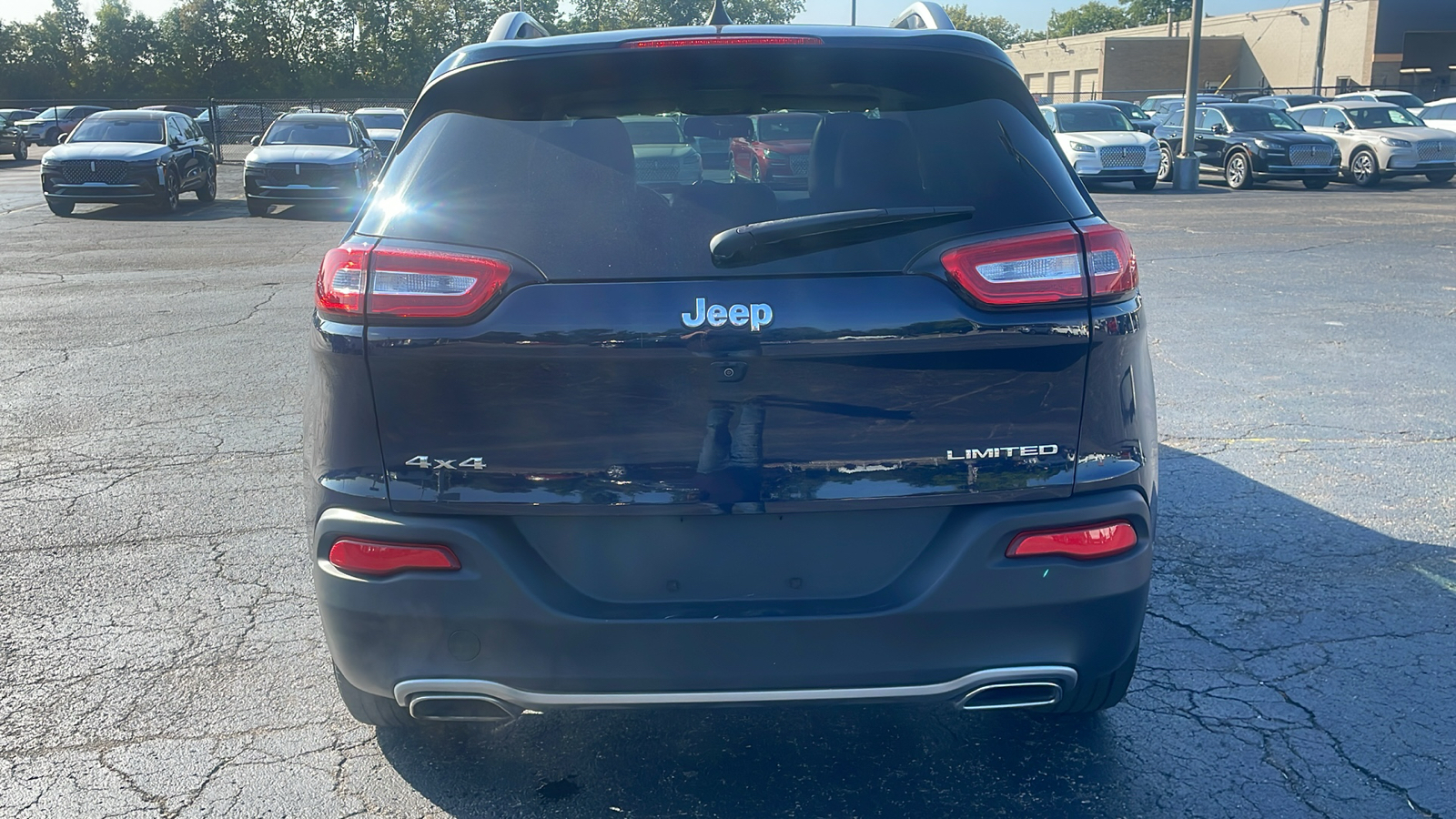 2016 Jeep Cherokee Limited 33