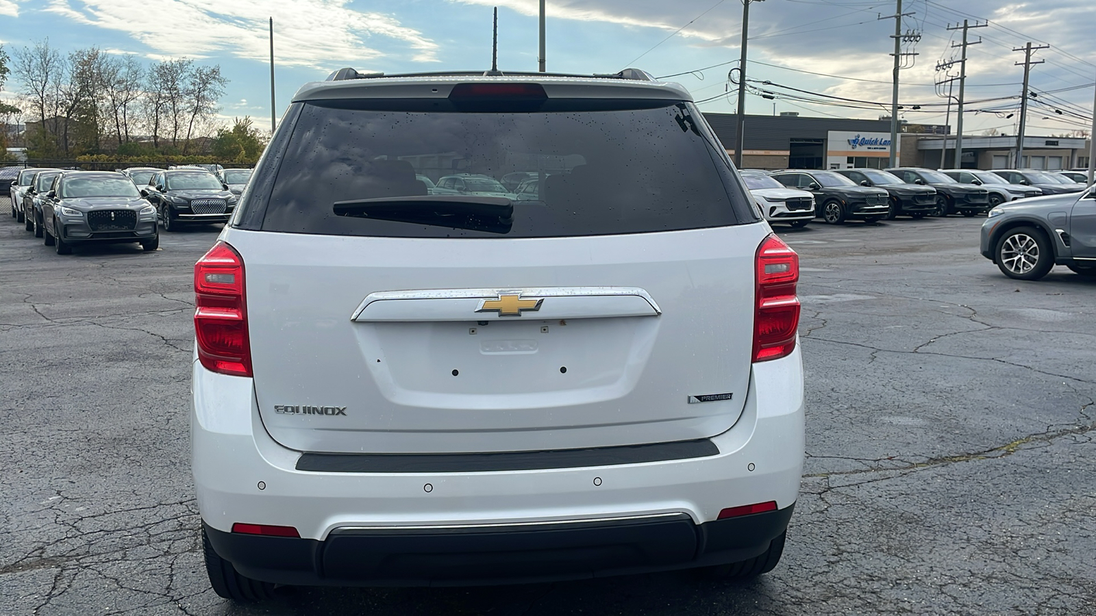 2017 Chevrolet Equinox Premier 33