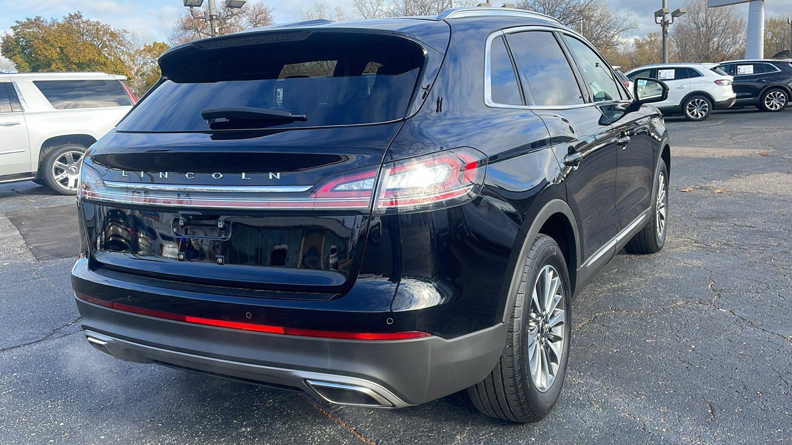 2021 Lincoln Nautilus Standard 4