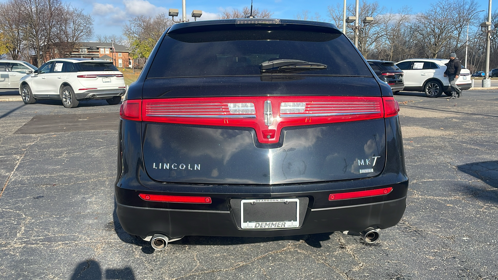 2018 Lincoln MKT Livery 29