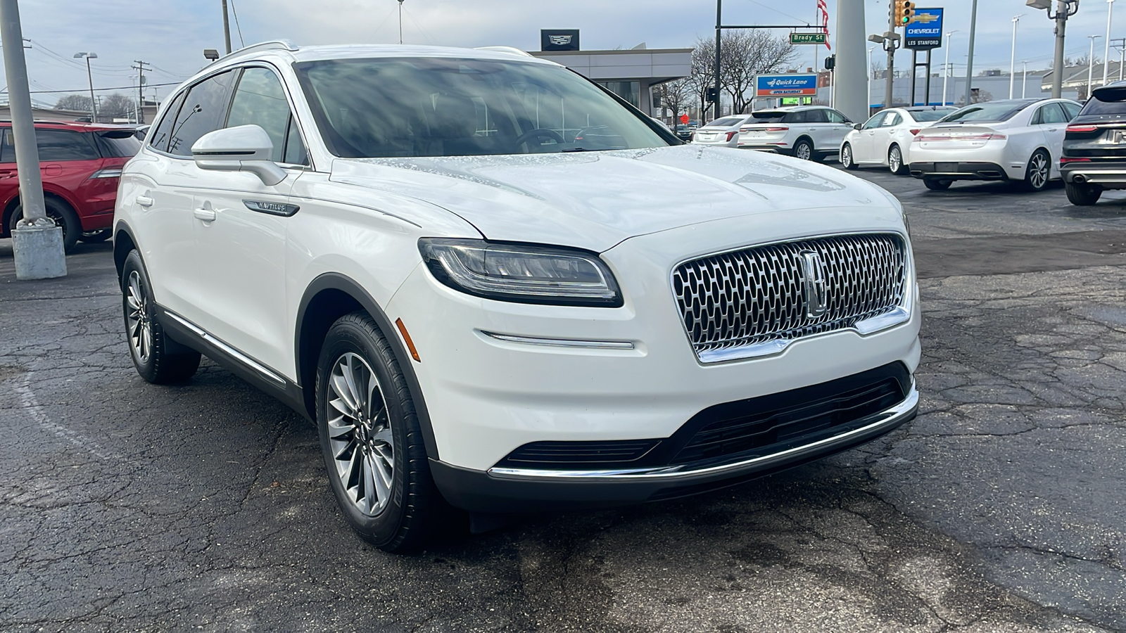 2021 Lincoln Nautilus Standard 2