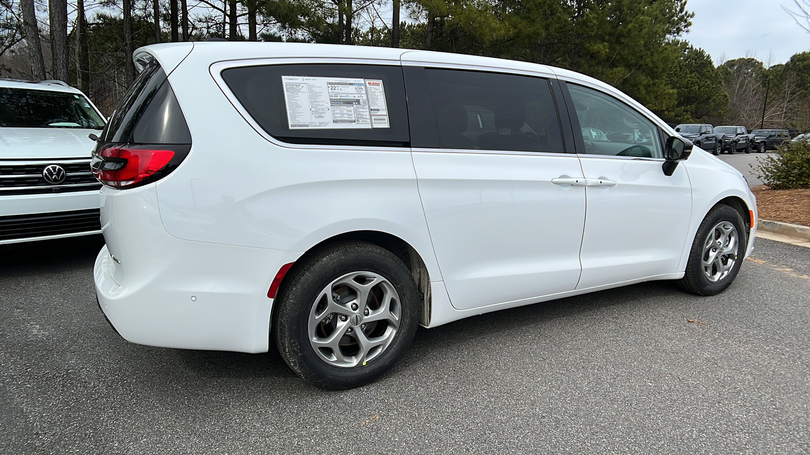 2024 Chrysler Pacifica Limited 5