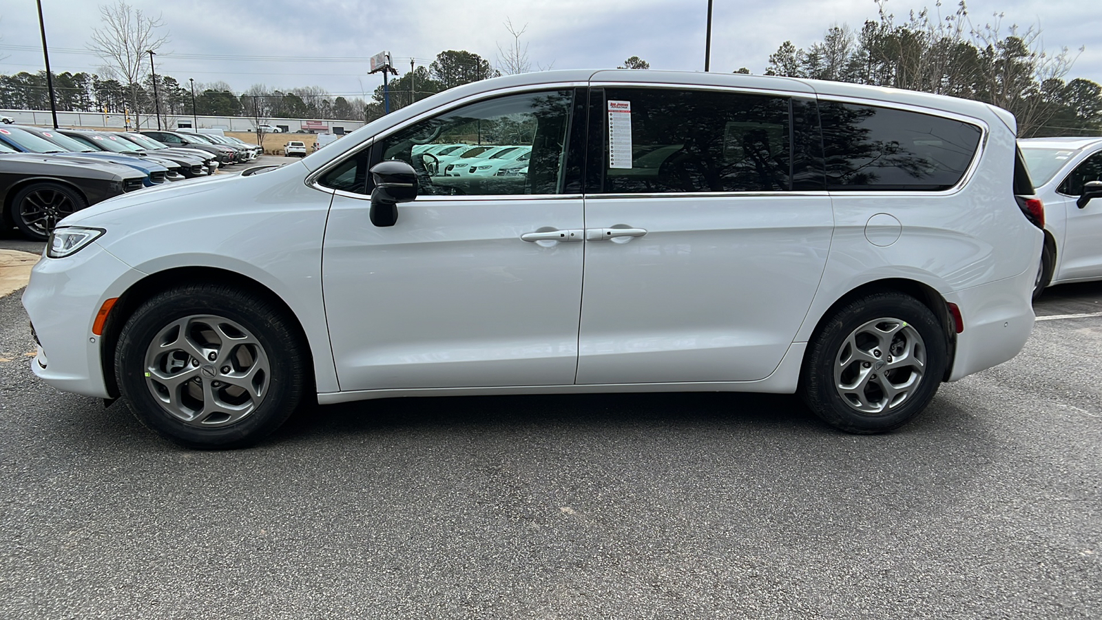 2024 Chrysler Pacifica Limited 8