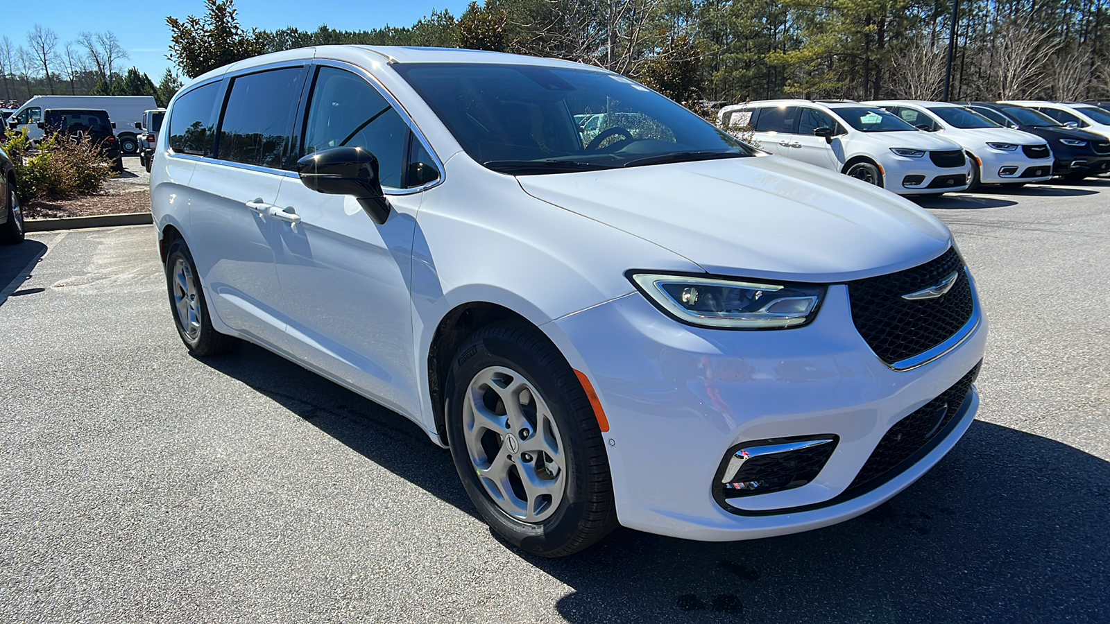 2024 Chrysler Pacifica Limited 3