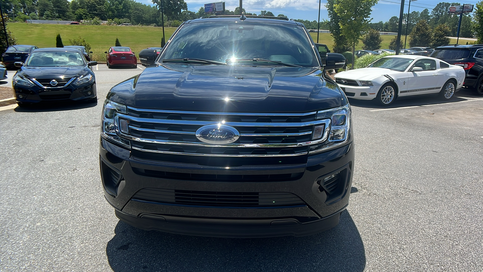 2021 Ford Expedition XLT 2