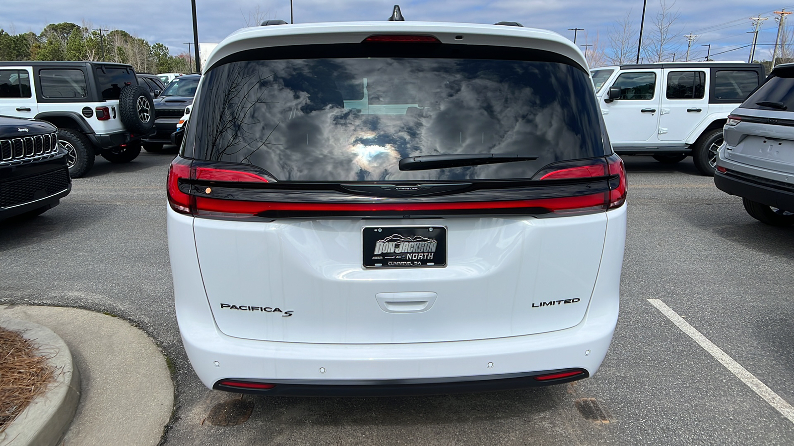 2024 Chrysler Pacifica Limited 6