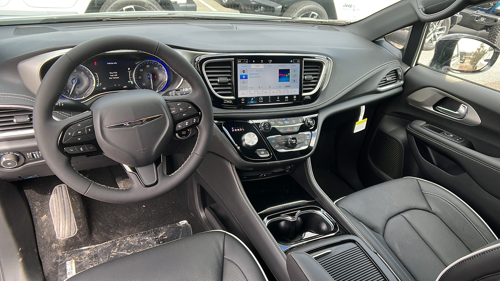 2024 Chrysler Pacifica Limited 15