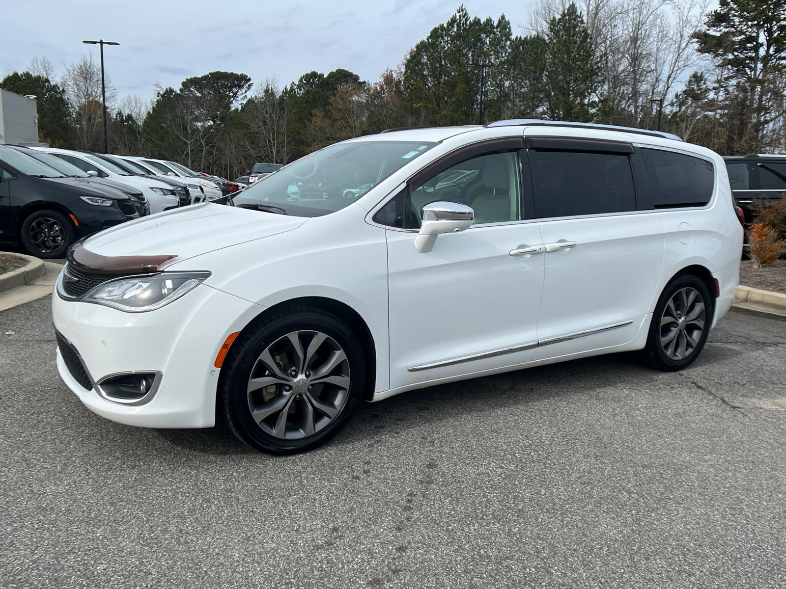 2018 Chrysler Pacifica Limited 1