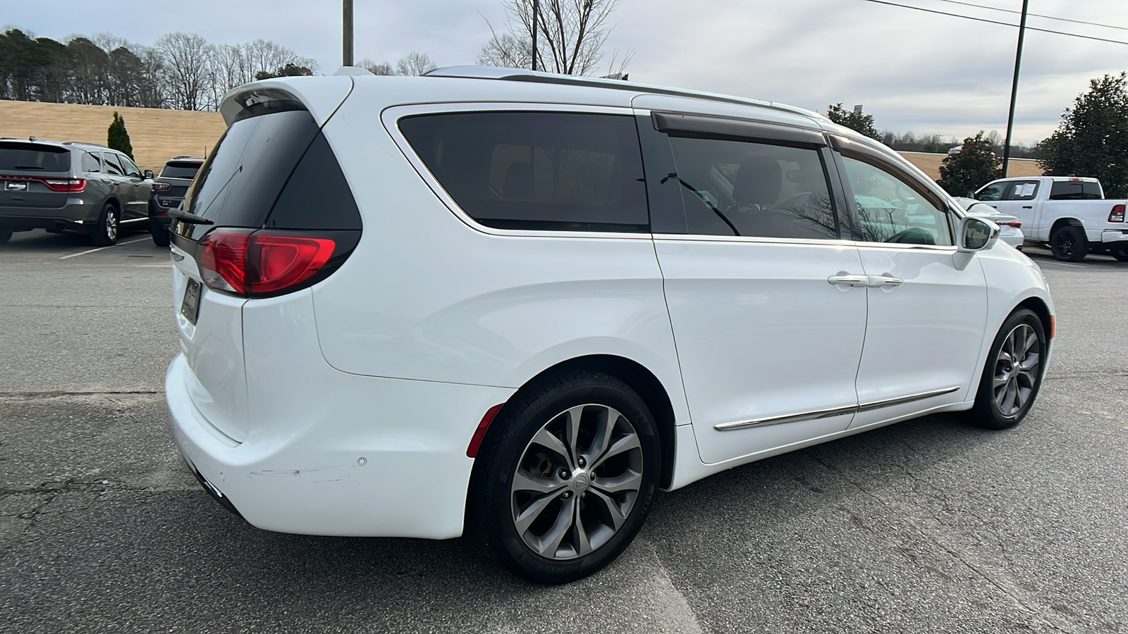 2018 Chrysler Pacifica Limited 5