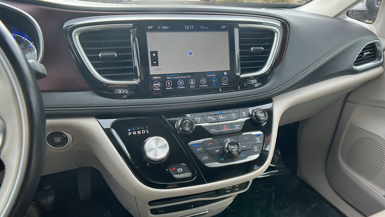 2018 Chrysler Pacifica Limited 28