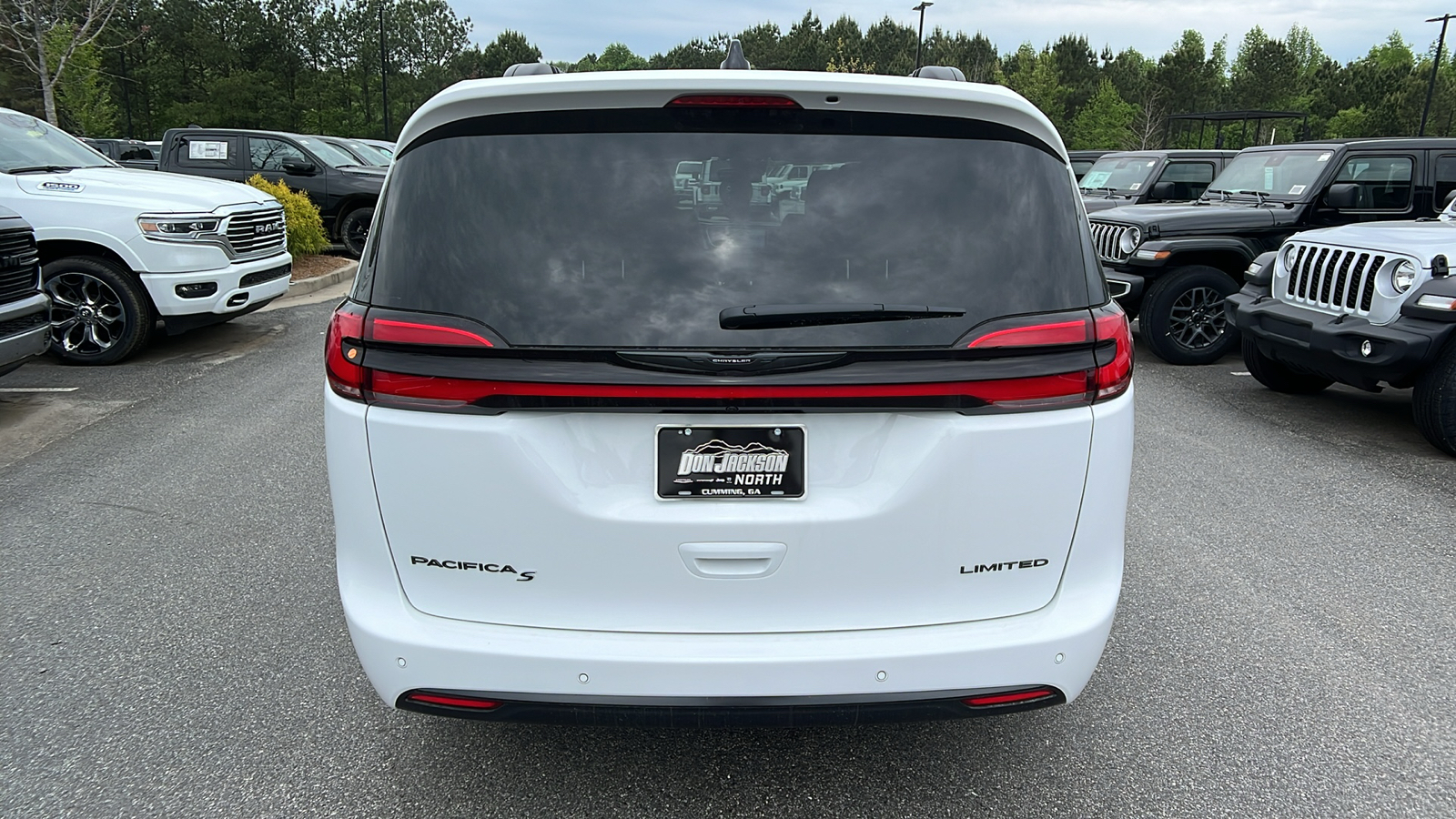 2024 Chrysler Pacifica Limited 6