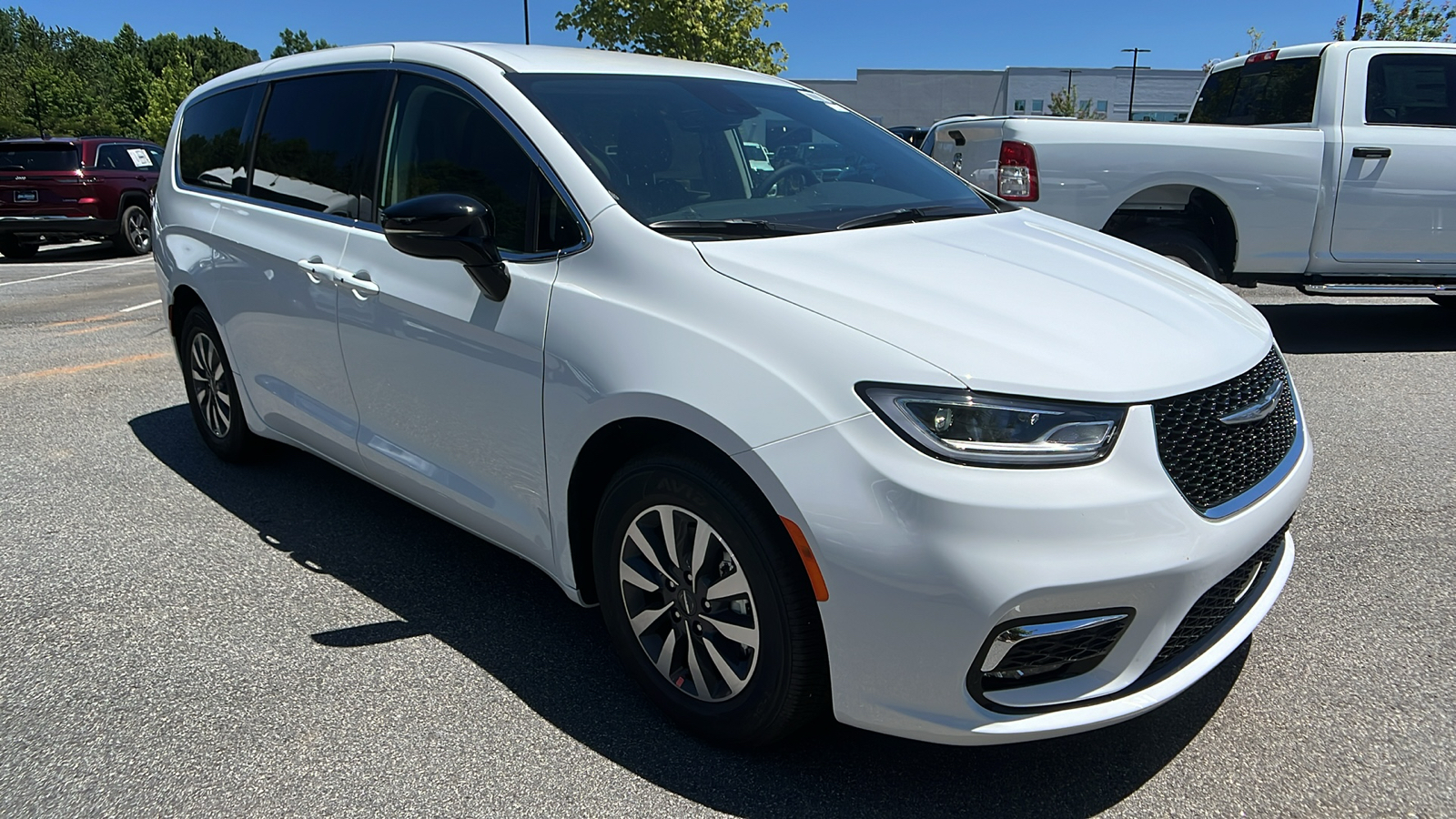 2024 Chrysler Pacifica Hybrid Select 3