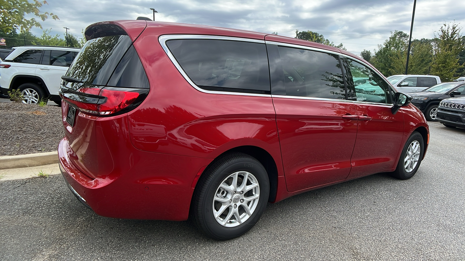 2024 Chrysler Pacifica Touring L 5