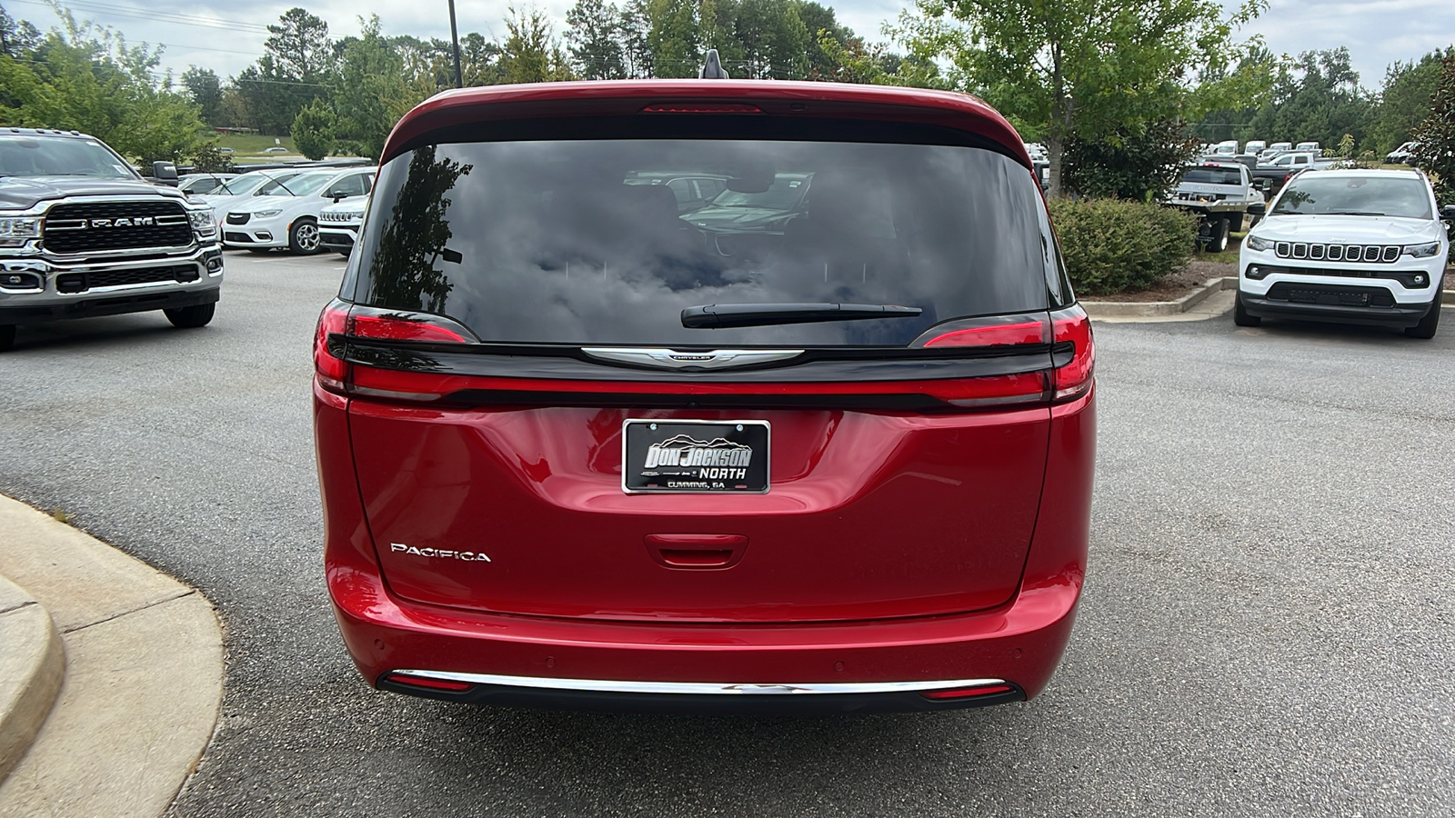 2024 Chrysler Pacifica Touring L 6