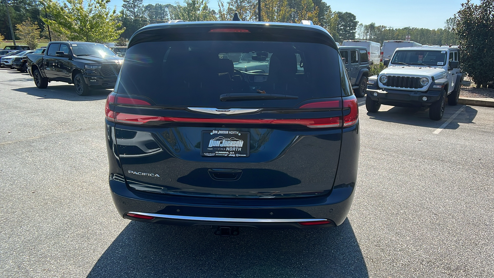 2025 Chrysler Pacifica Pinnacle 6