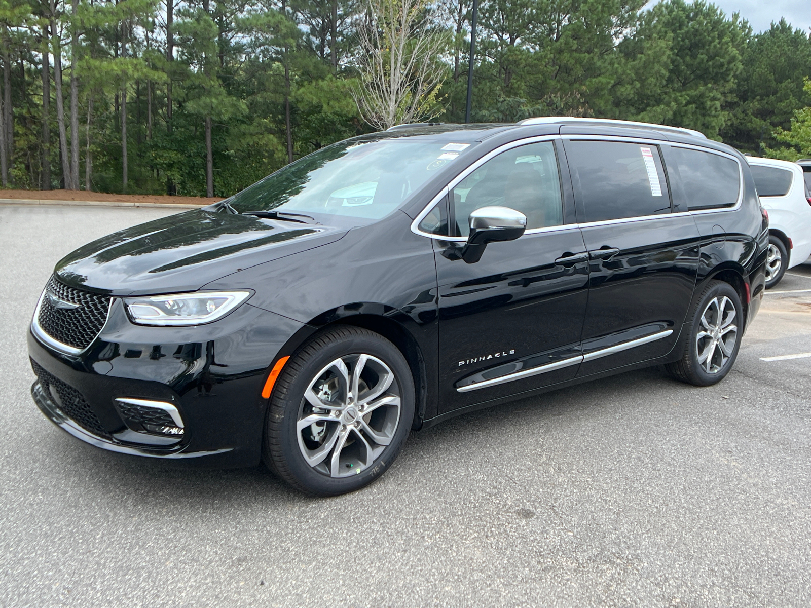 2025 Chrysler Pacifica Pinnacle 1