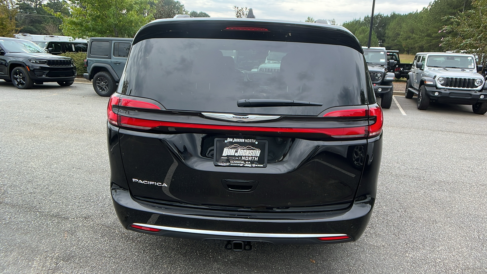 2025 Chrysler Pacifica Pinnacle 6