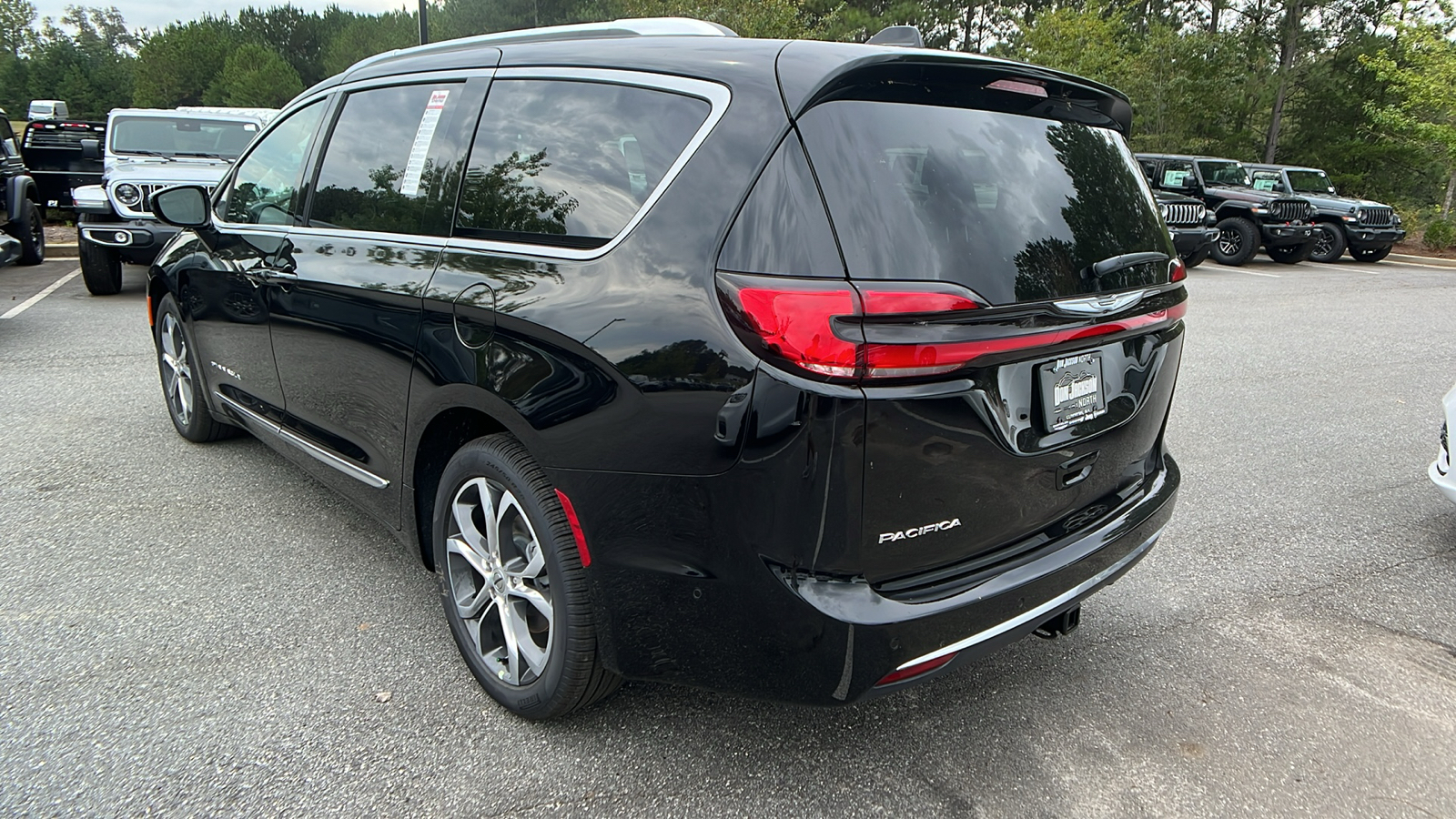 2025 Chrysler Pacifica Pinnacle 7