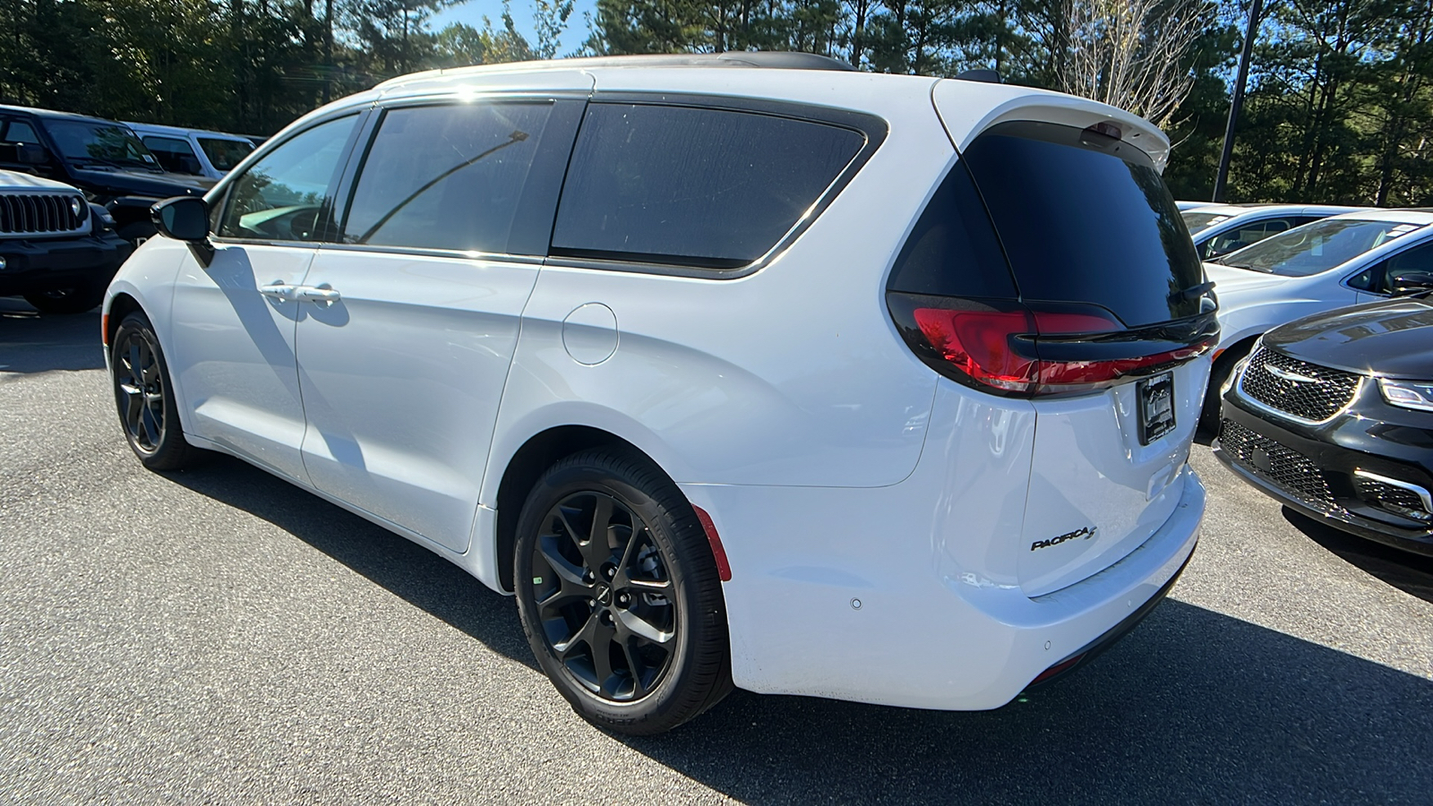 2025 Chrysler Pacifica Limited 7