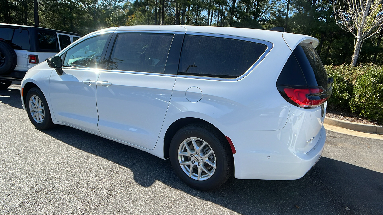 2025 Chrysler Pacifica Select 7