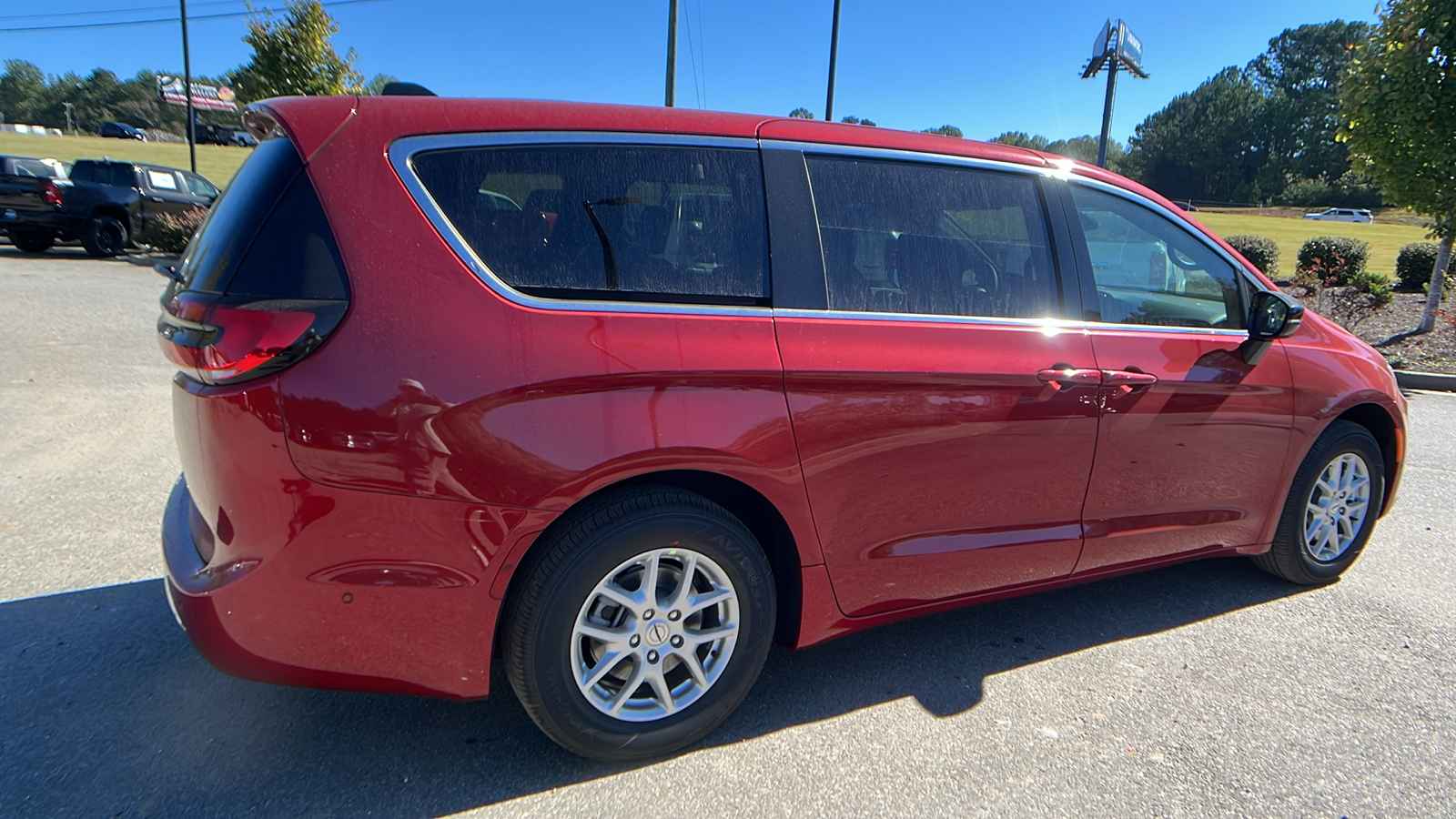 2025 Chrysler Pacifica Select 5