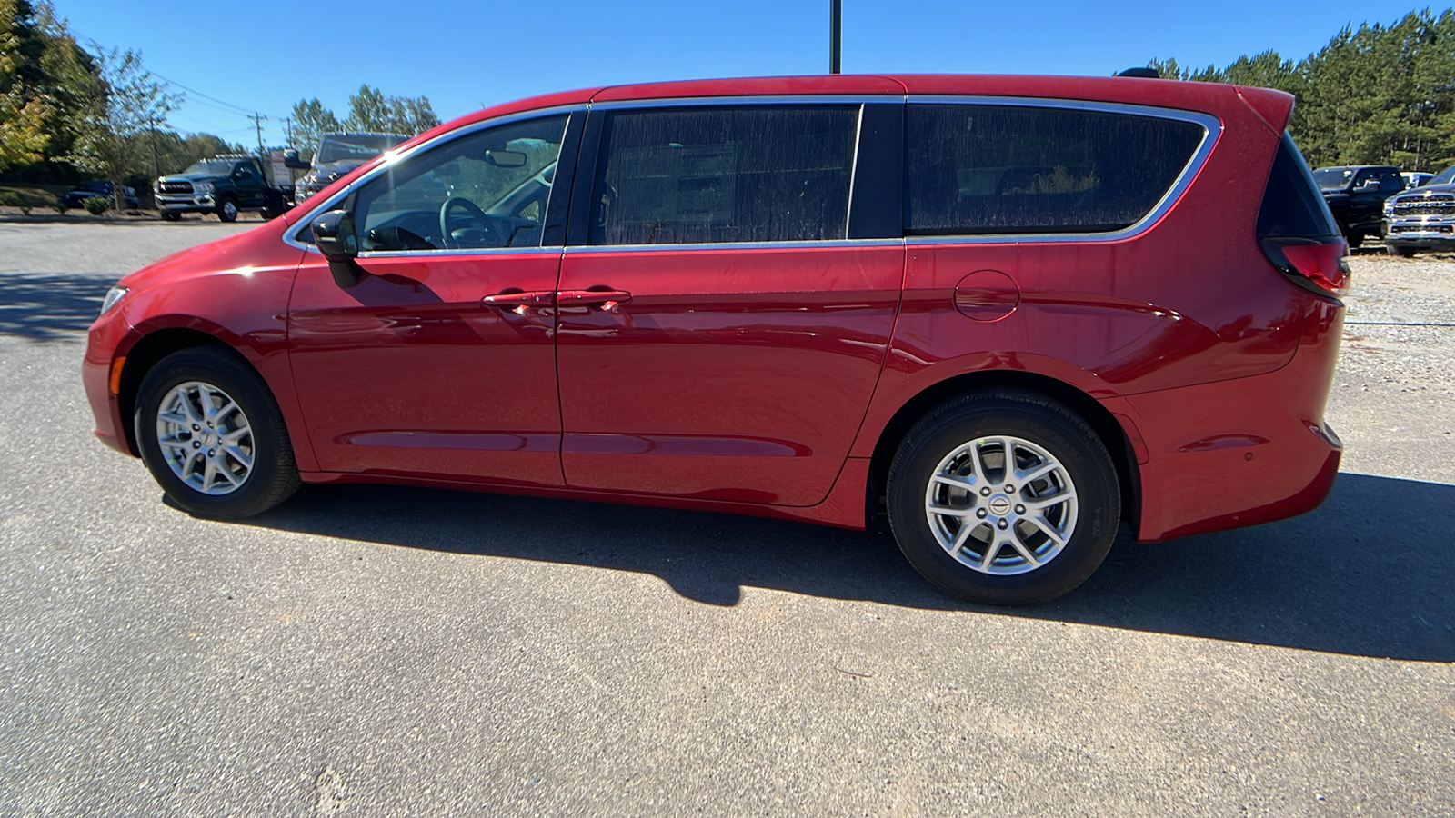 2025 Chrysler Pacifica Select 8