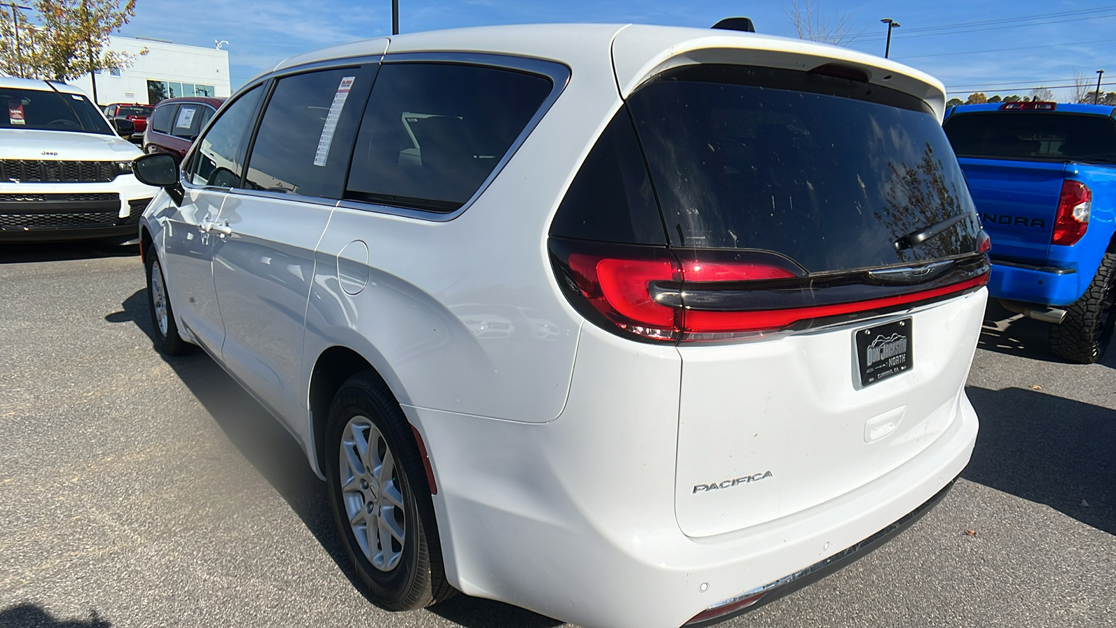 2025 Chrysler Pacifica Select 7