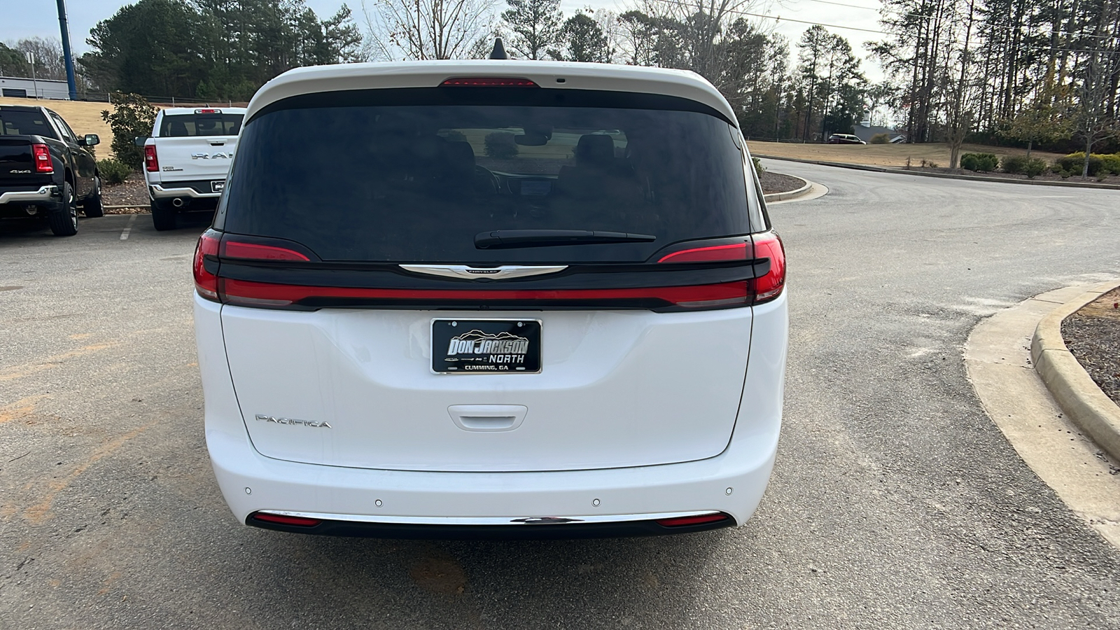 2025 Chrysler Pacifica Select 6