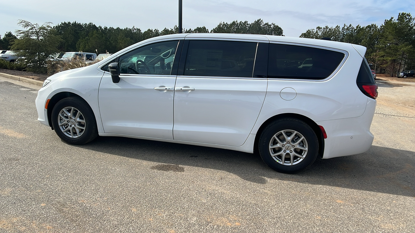 2025 Chrysler Pacifica Select 8