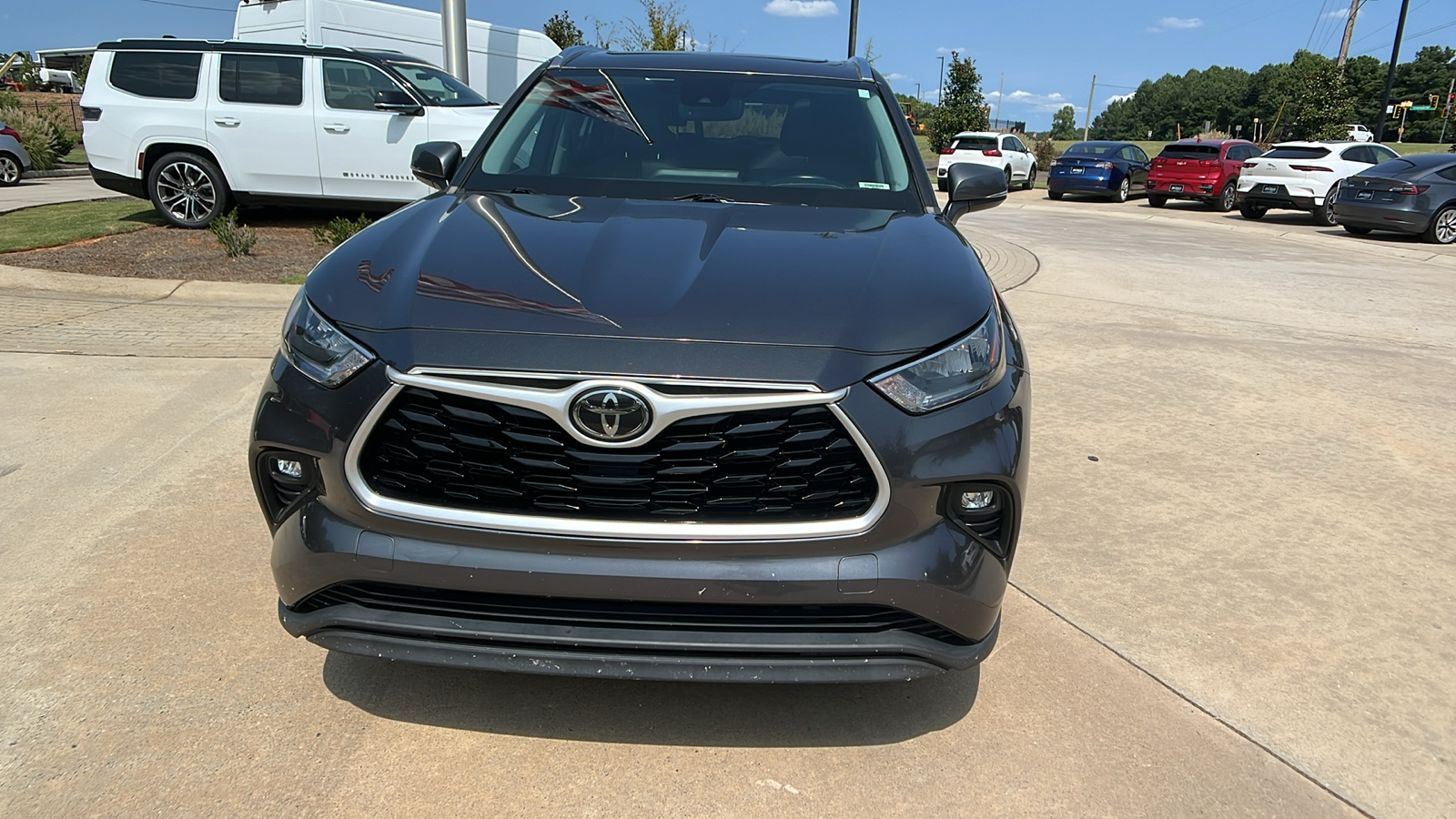 2020 Toyota Highlander XLE 2