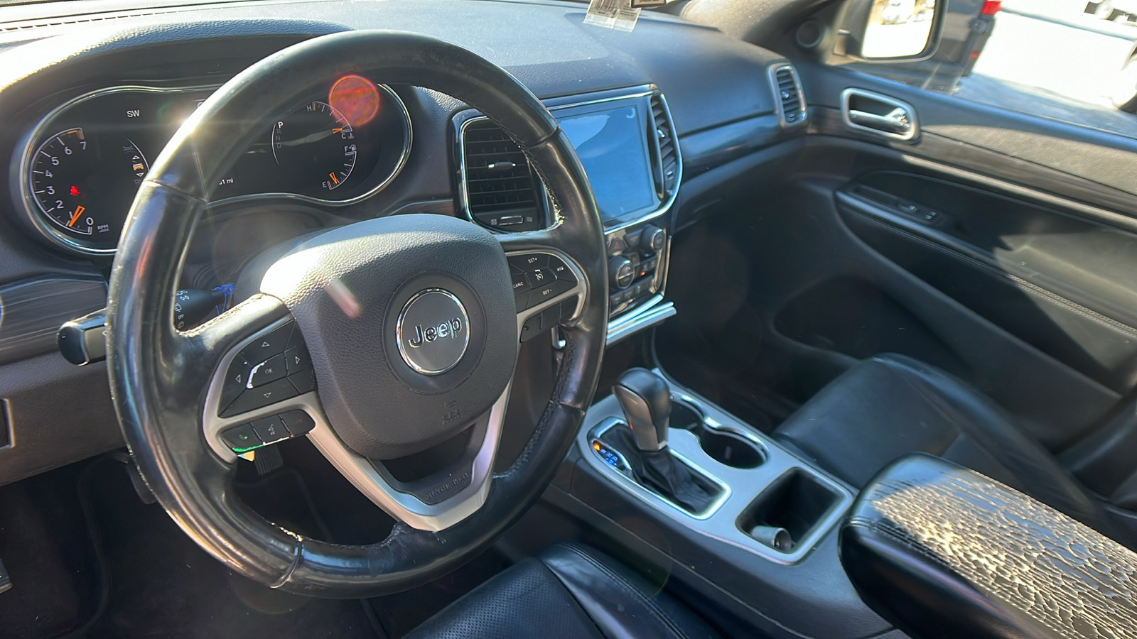 2019 Jeep Grand Cherokee Altitude 19