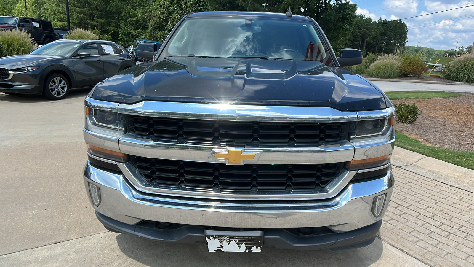 2017 Chevrolet Silverado 1500 LT 2