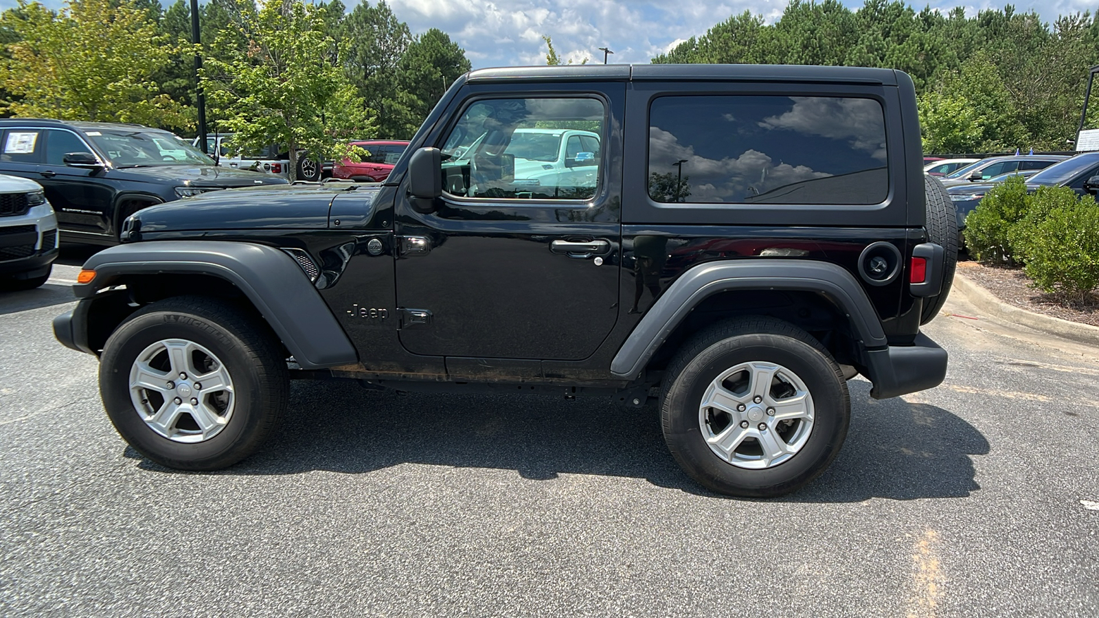 2022 Jeep Wrangler Sport S 8