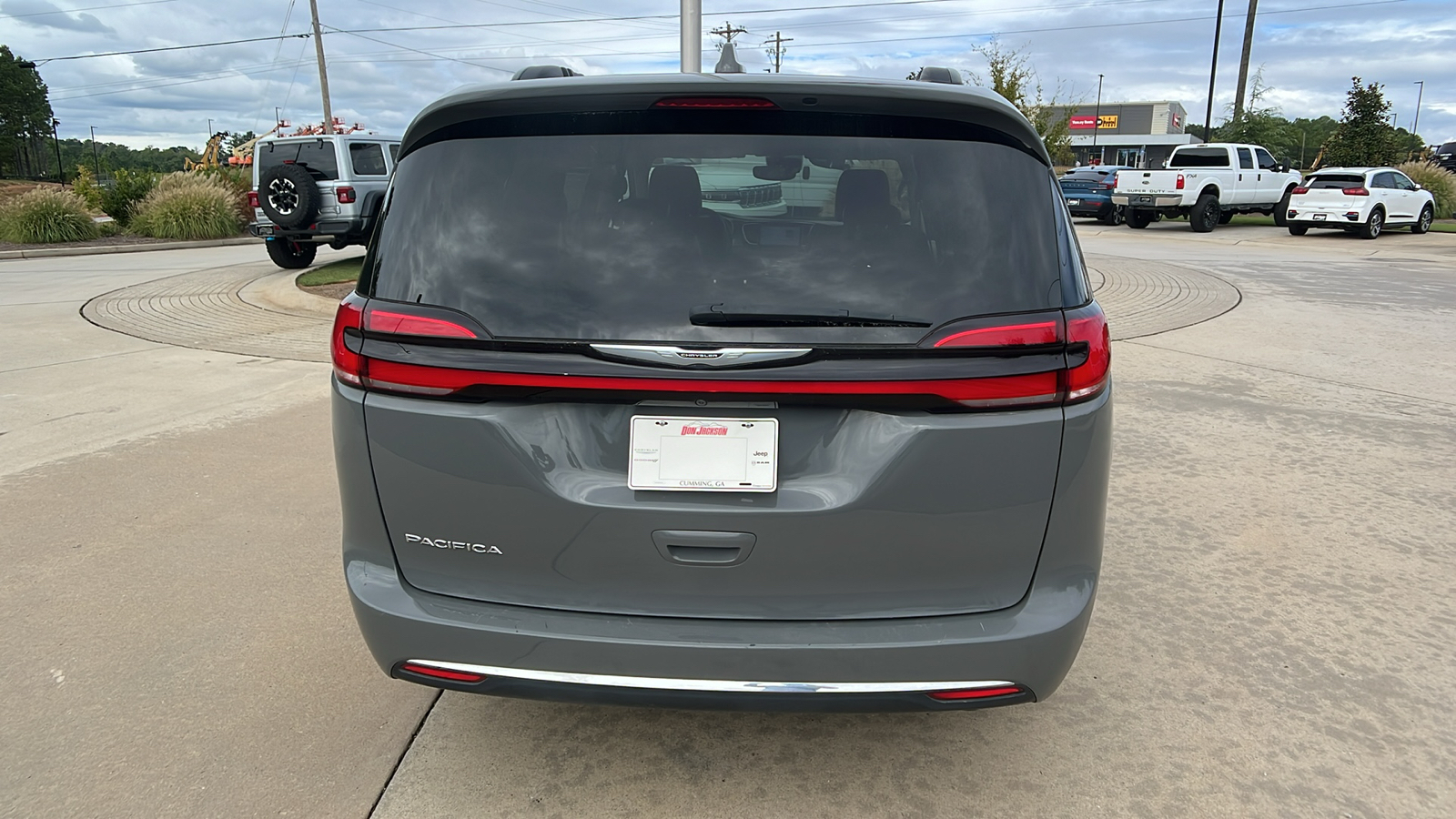 2022 Chrysler Pacifica Touring L 6