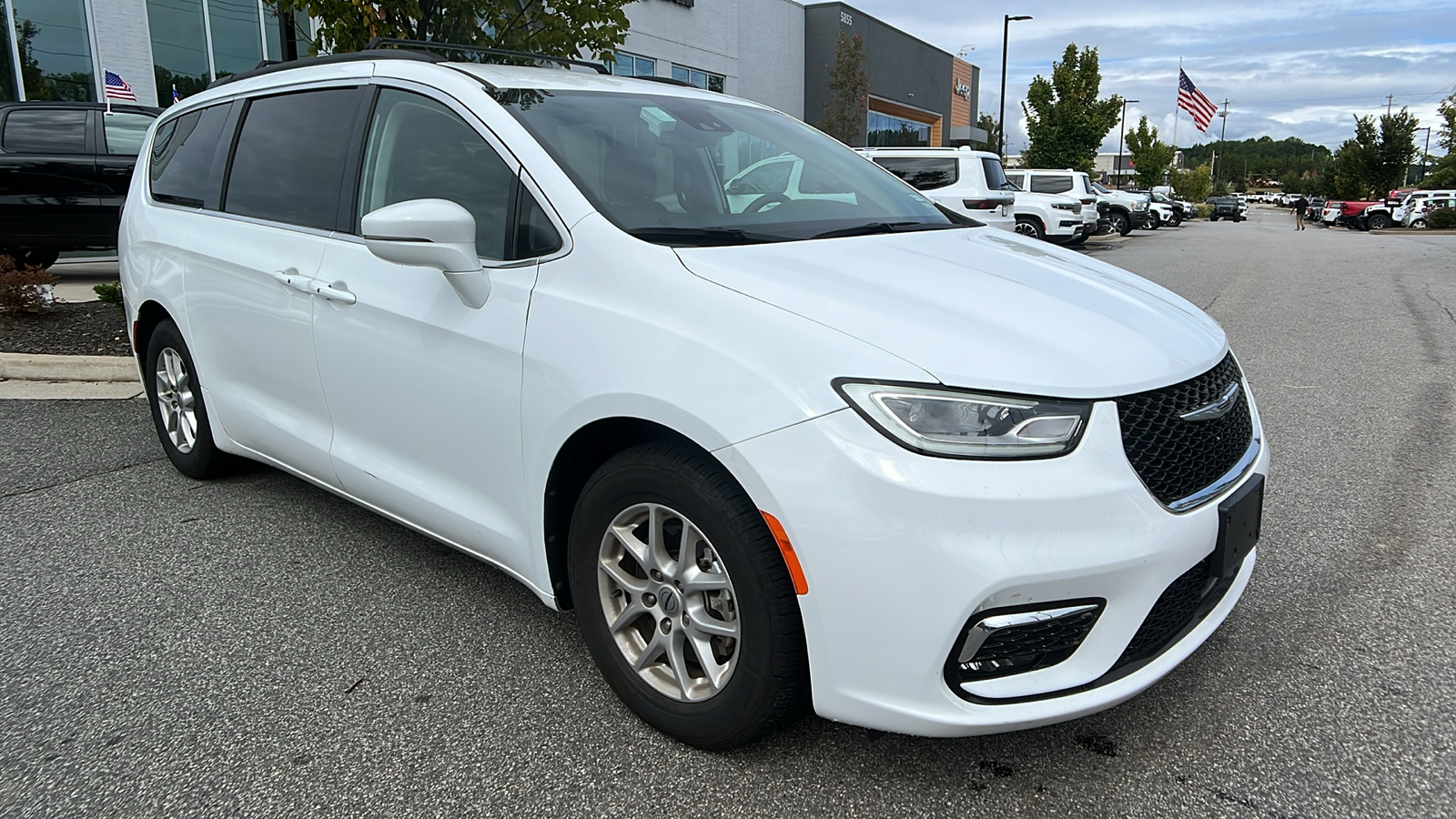 2022 Chrysler Pacifica Touring L 3